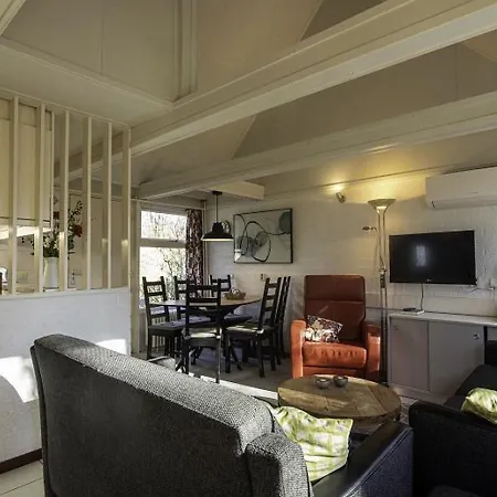 Vakantiehuis Bungalowpark - Alpha 64